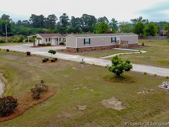 3rd image of 130 Lake Dr