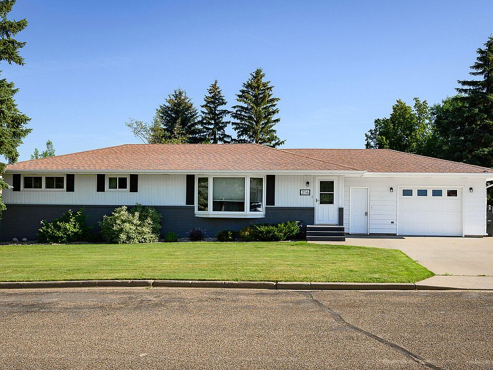 1st image of 216 Coulee Dr