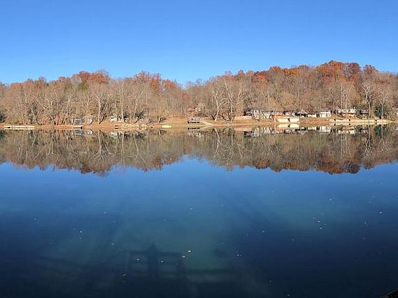 3rd image of 488 Avalon Dr
