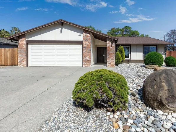 701 Arbor Oaks Drive, Vacaville, CA 95687