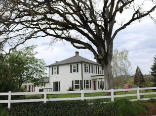 11955 Perry Rd, Central Pt, OR 97502