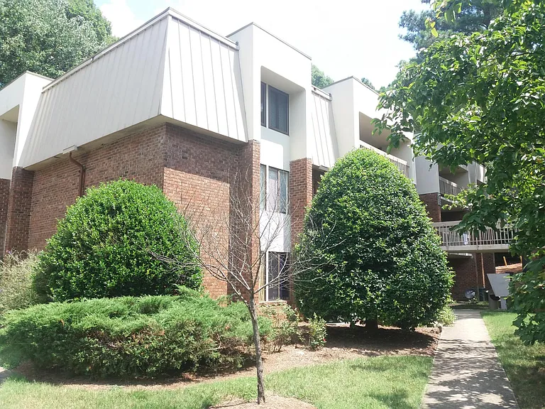 500 Umstead Dr #A103 — Photo 8
