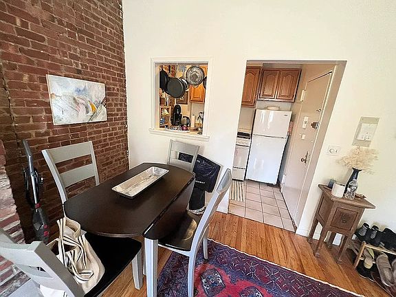 4th image of 493 Amsterdam Ave #3A