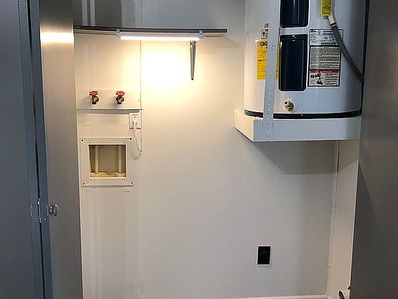 3rd image of 100 Ravenwood Dr