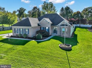 2200 Ashleigh Dr, York, PA 17402