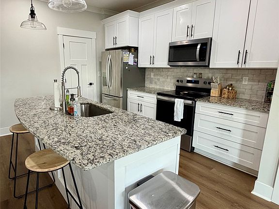 5th image of 1642 E Smithville Rd