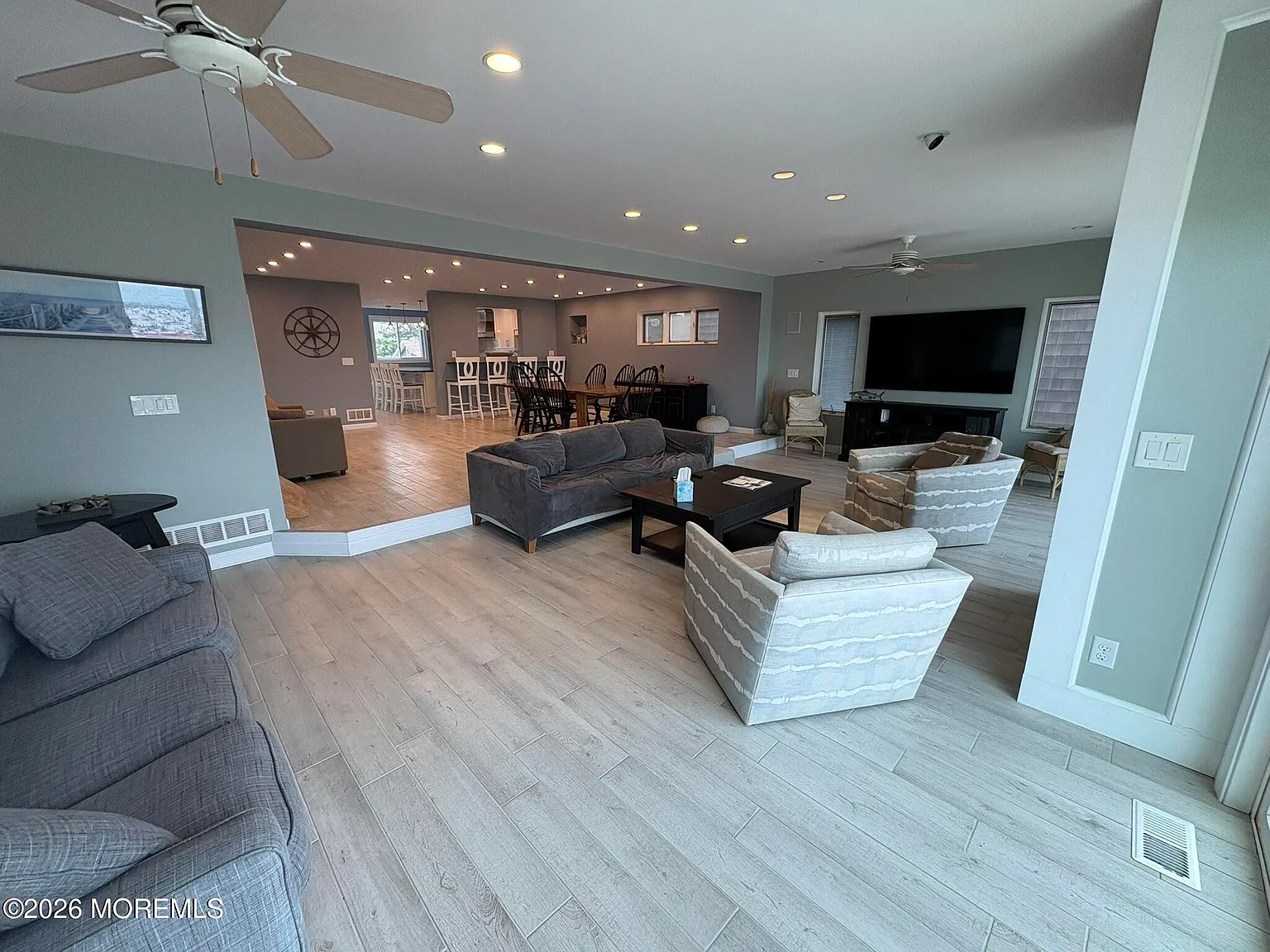 3 bed, 4.5 bath, 2806 sqft, $11,000 — Photo 4