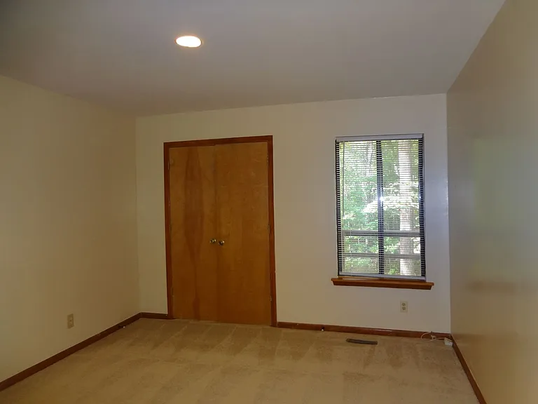 93 Lystra Hills Ln — Photo 10