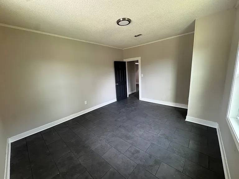 2760 Lola Ave — Photo 15