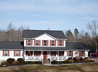 129 Honeywood Dr, West Union, SC 29696