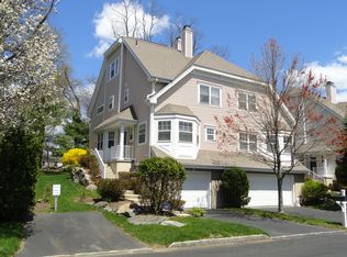 10 Winding Ridge Road, White Plains, NY 10603