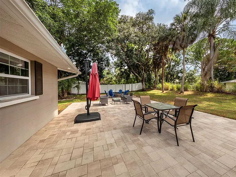 6115 Carlton Ave — Photo 39