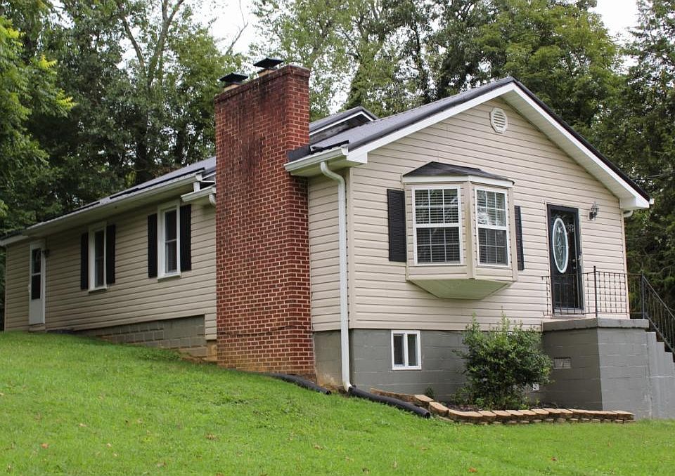 1st image of 204 Eastside Dr