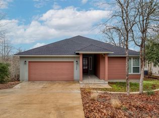 132 Kahalulu Dr, Bastrop, TX 78602