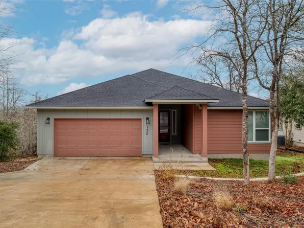 132 Kahalulu Dr, Bastrop, TX 78602