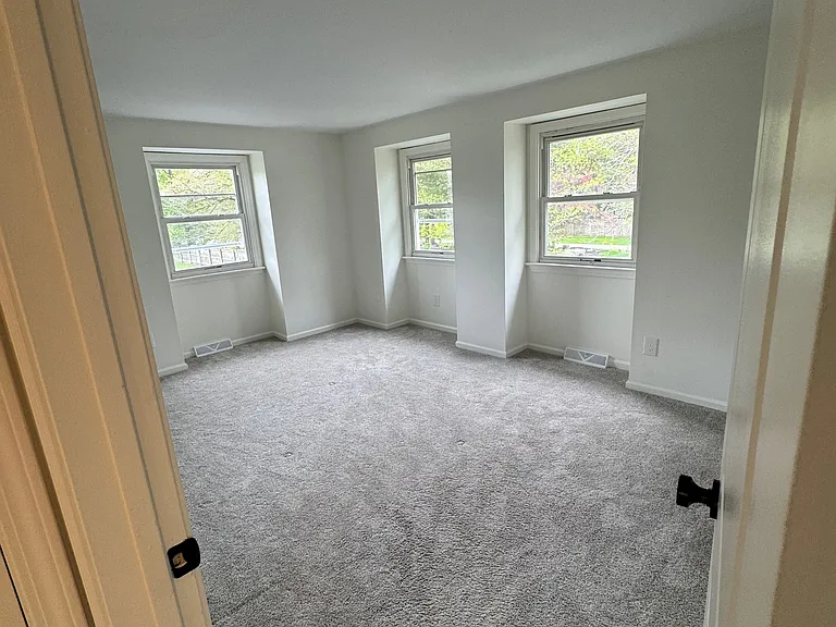 9678 Main St #B2 — Photo 16