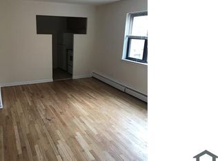 6000 N Kenmore Ave APT 102, Chicago, IL 60660