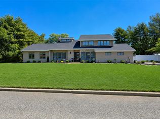 25 Vineyard Way, Mount Sinai, NY 11766