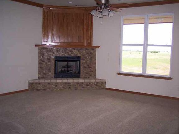 3rd image of 3911 Coyote Cir