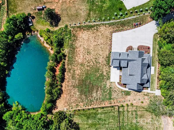 8941 Blair Rd, Mint Hill, NC 28227