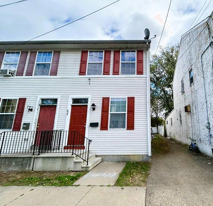 1st image of 624 N Willow St