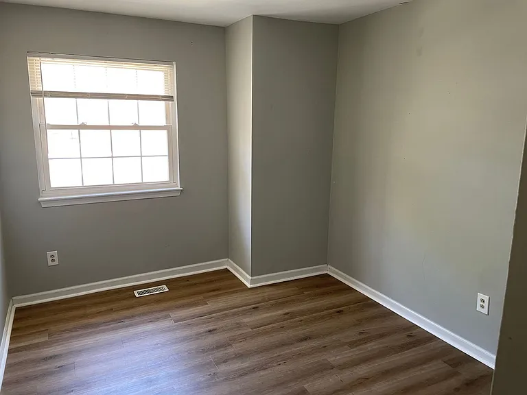 925 Sir Wilfred Cir — Photo 9