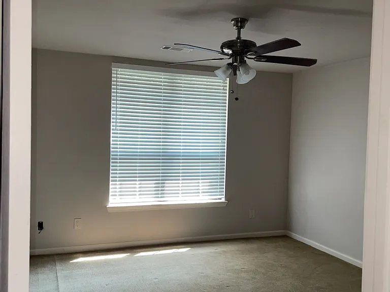 7800 N Hills Blvd #102 — Photo 8