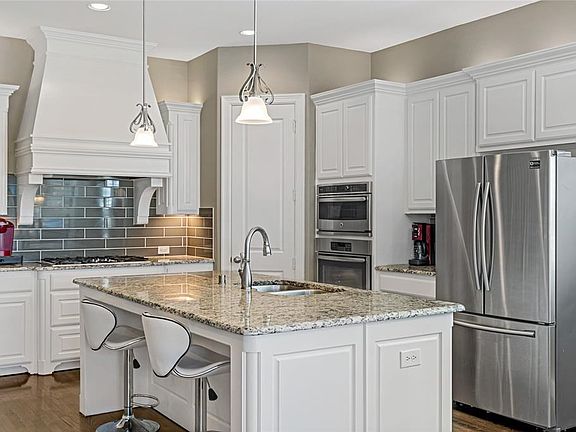 2nd image of 8904 Bluestem Dr