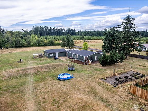 3rd image of 172 Fluckinger Road