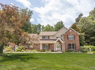 1660 Golf Course Dr, Belleville, IL 62220