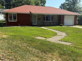 501 Clinton Ave, Paris, IL 61944