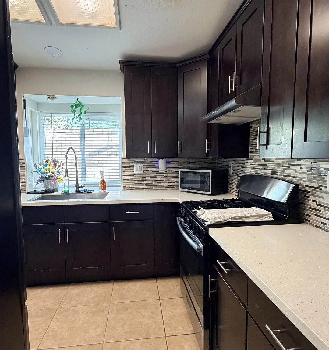 3 bed, 1347 sqft, $3,450 — Photo 4