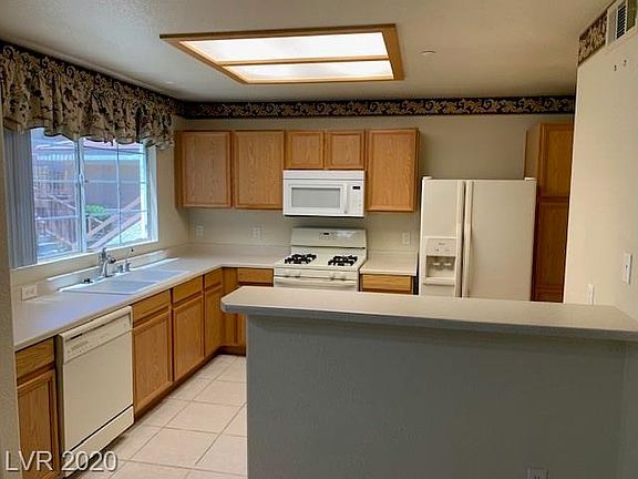 4th image of 830 Carnegie St APT 1811