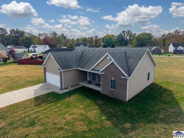7980 Tina Marie Ct, Terre Haute, IN 47805