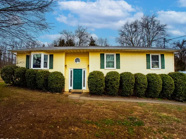 200 Birdie Dr, Rogersville, TN 37857