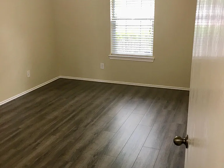 213 Silver Mist Cir — Photo 17