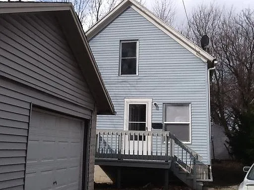 528 Gridley Ave photo 1