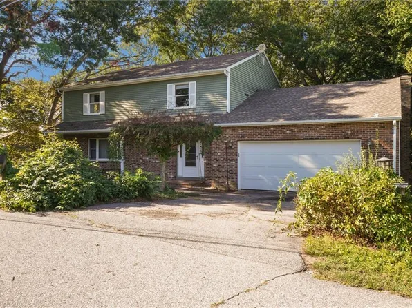 54 Sherwood Dr, Westerly, RI 02891