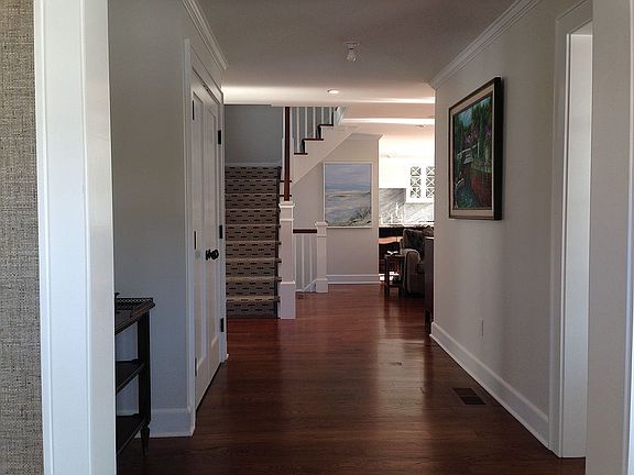 4th image of 284 Park St