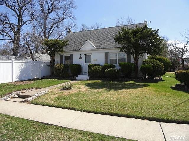1st image of 155 Russell Ave