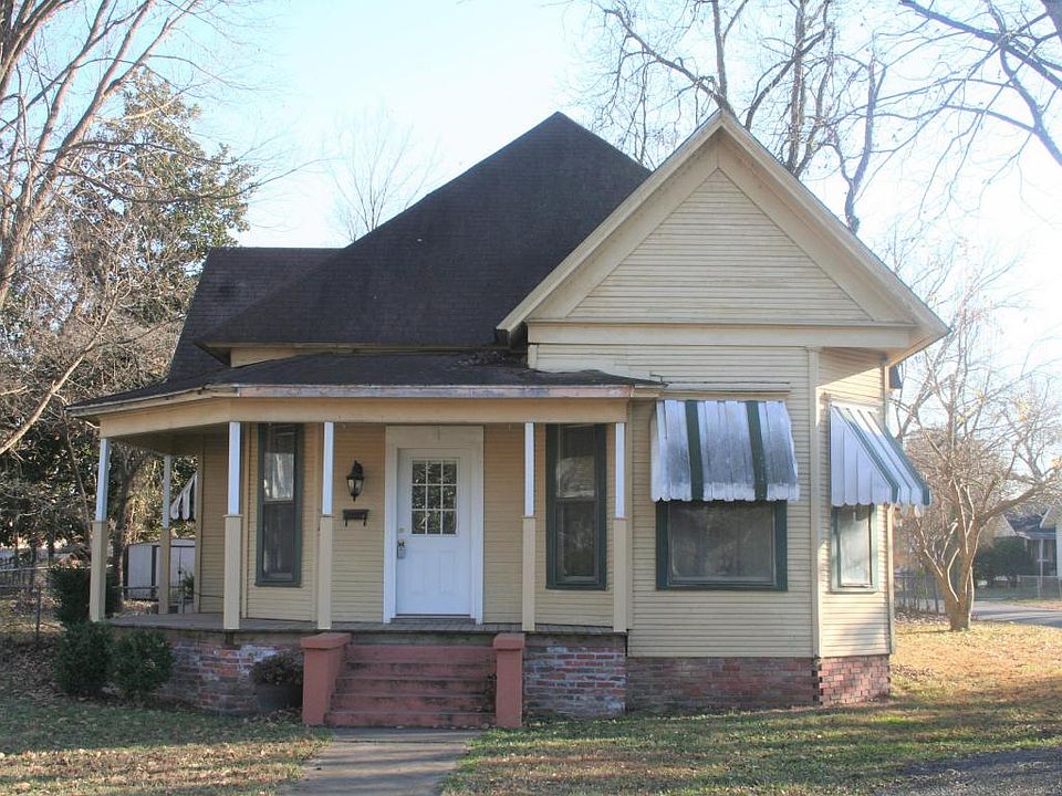 1st image of 315 Locust St