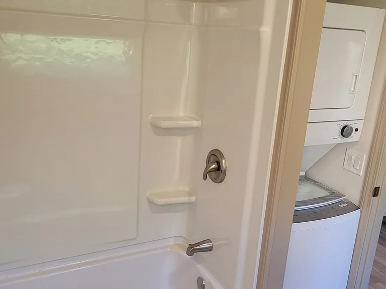 21 Drake Rd #B — Photo 10