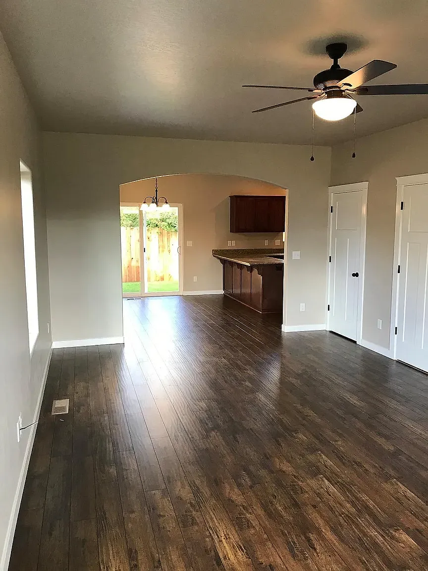 3 bed, 1632 sqft, $2,300 — Photo 3