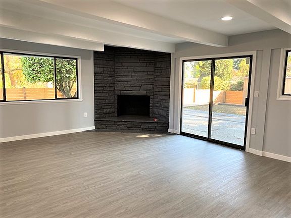 3rd image of 23601 58th Ave W