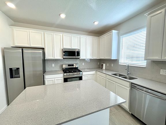 3rd image of 5727 Skytop Dr #1