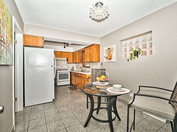 4th image of 5007 N Oriole Ave