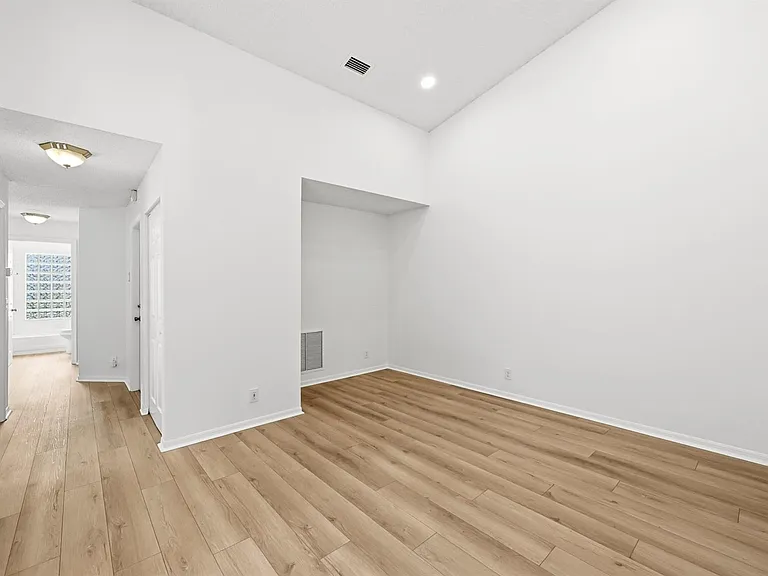 7618 Pinewalk Dr S #132 — Photo 20