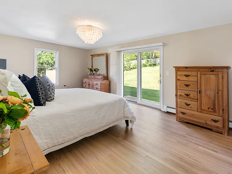 20 Underhill Dr — Photo 14