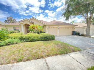 1927 Riveredge Dr, Tarpon Springs, FL 34689