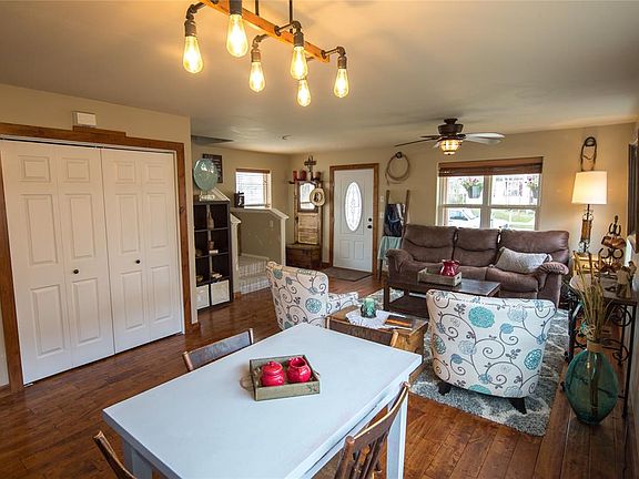 5th image of 35 Woodman Dr